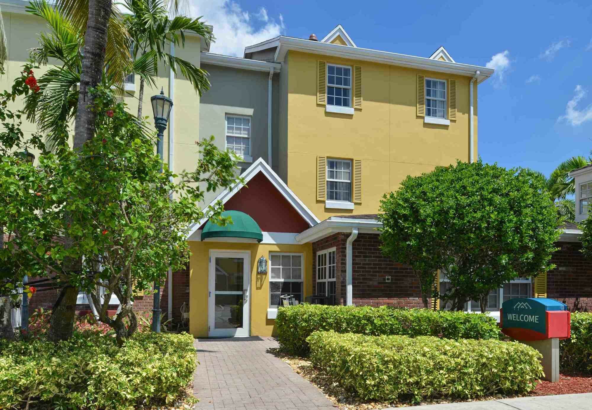 Candlewood Suites Miami Lakes By Ihg Eksteriør bilde