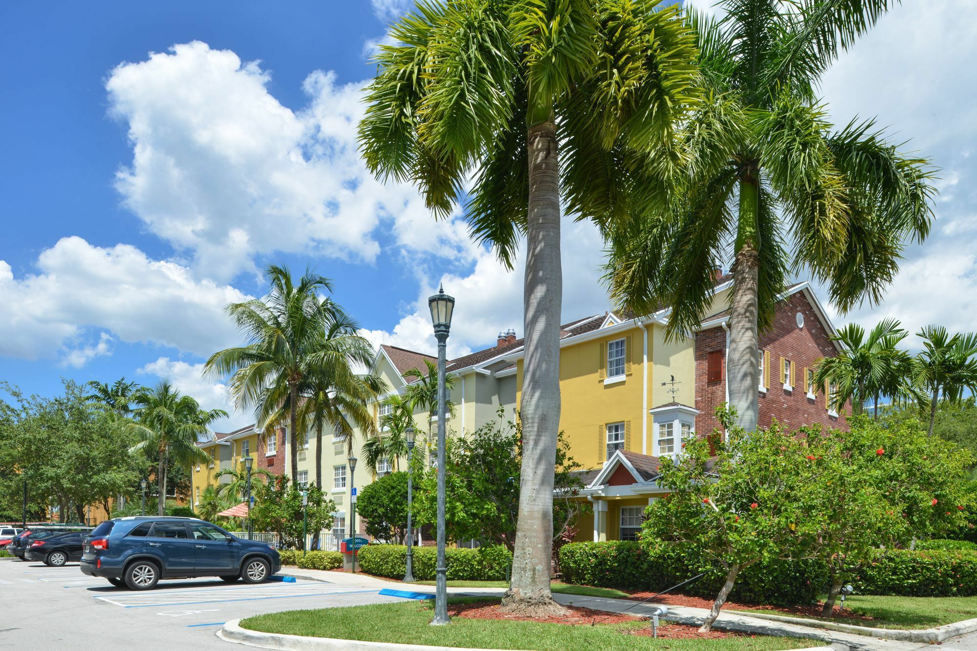 Candlewood Suites Miami Lakes By Ihg Eksteriør bilde